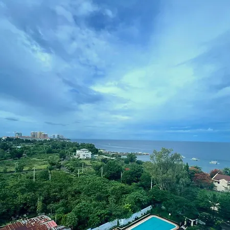 La Mirada Residences Sea-View Suites