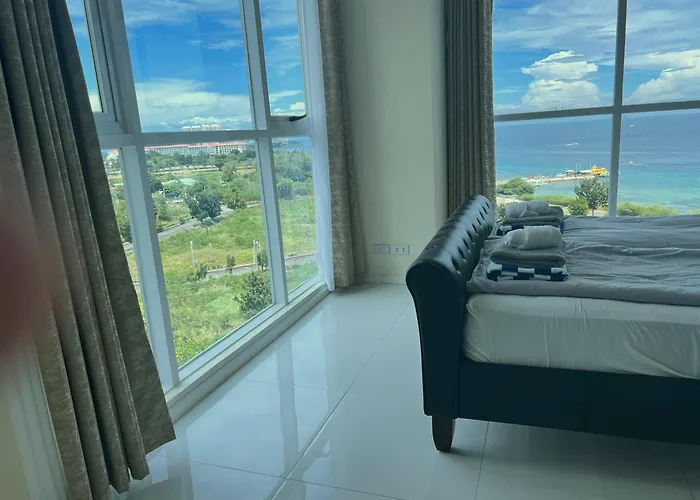 La Mirada Residences Sea-view Apartment Lapu-Lapu City