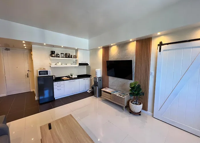 La Mirada Residences Sea-view